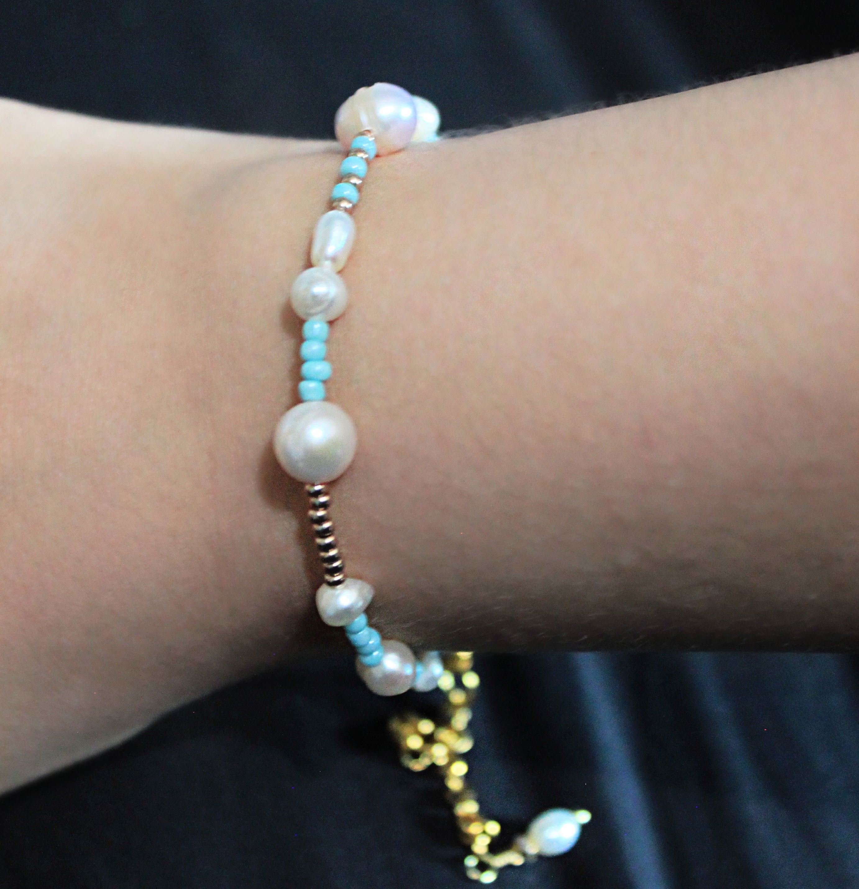 Little Baby Blue - Gold & Pearl Bracelet