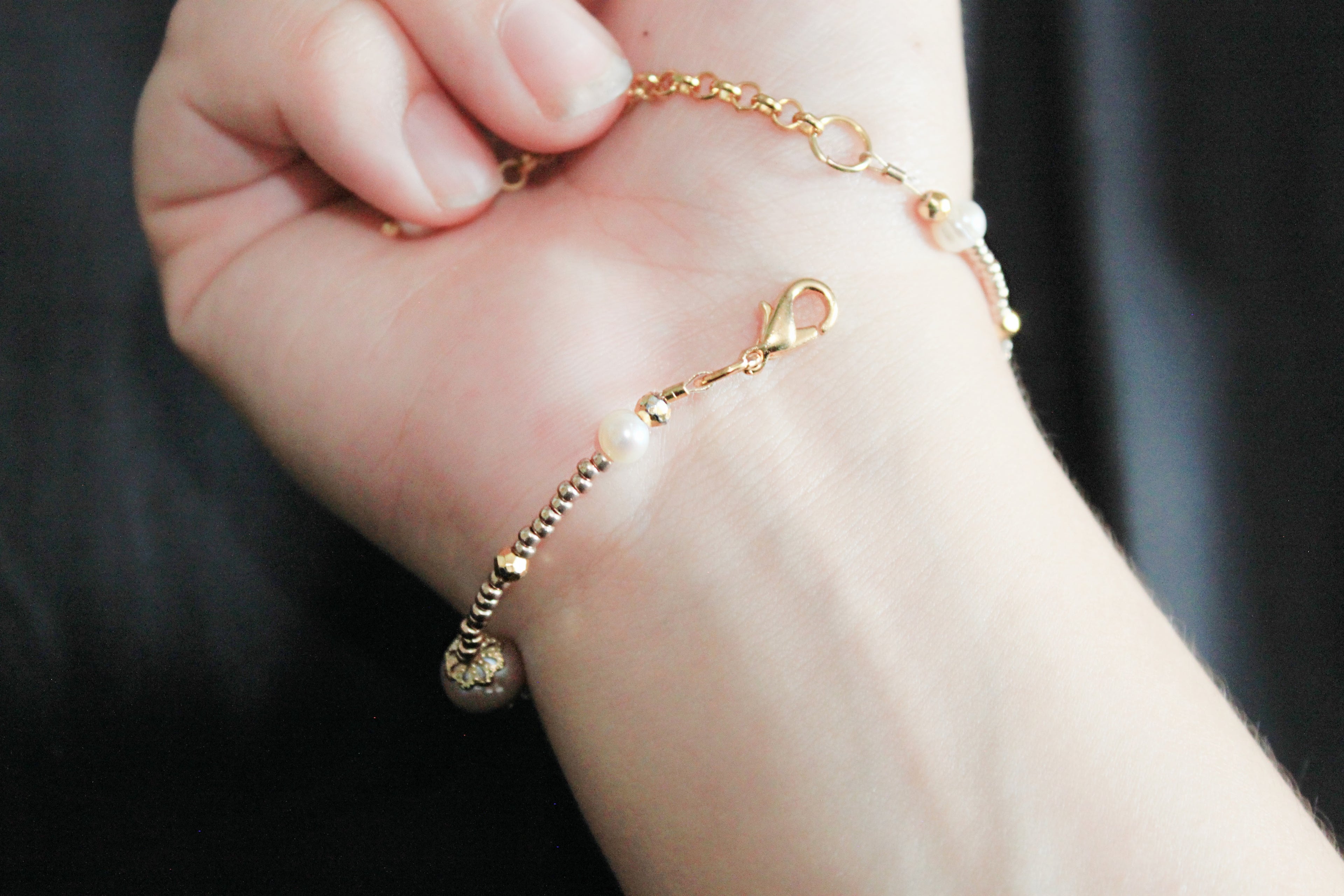 Baby Oyster Pink - Gold & Pink Pearl Bracelet
