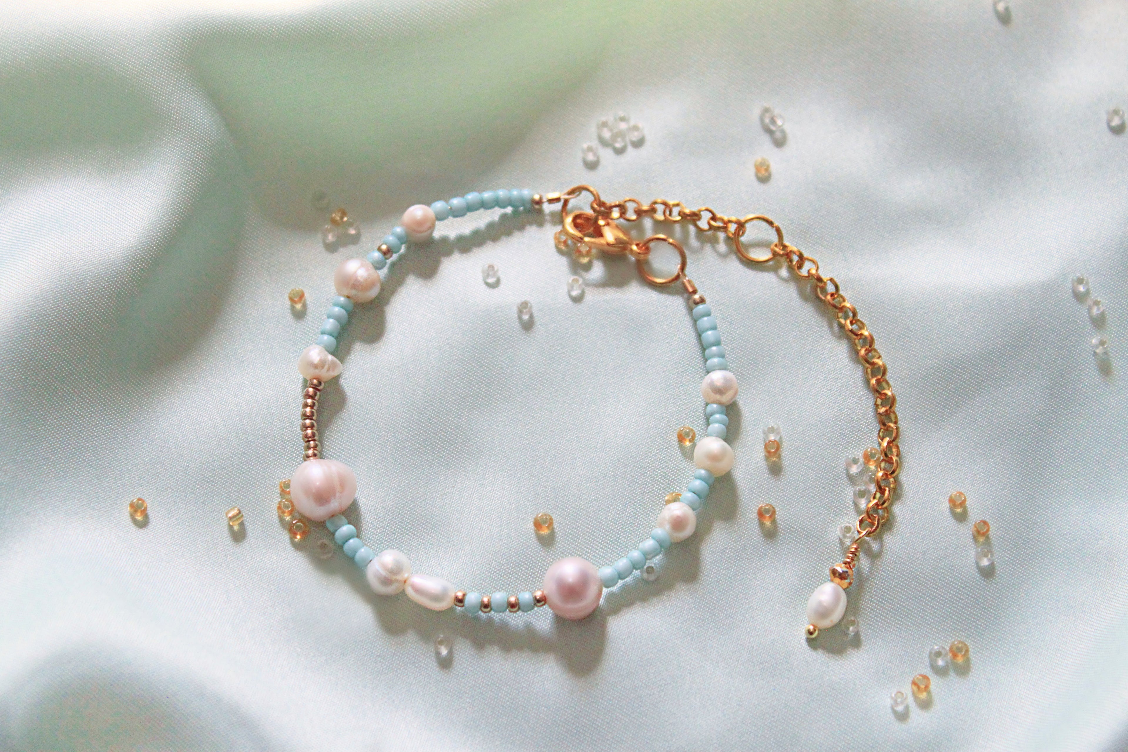Little Baby Blue - Gold & Pearl Bracelet
