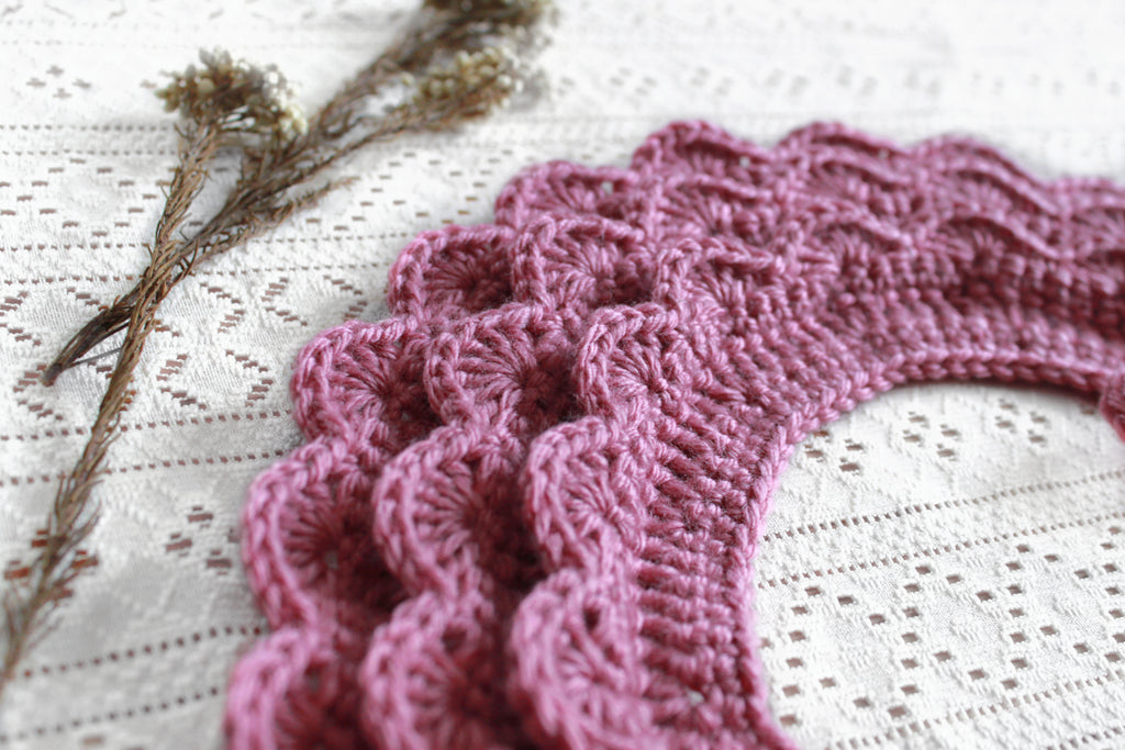 Dark Muave \ Rose Gold | Scalloped Collar