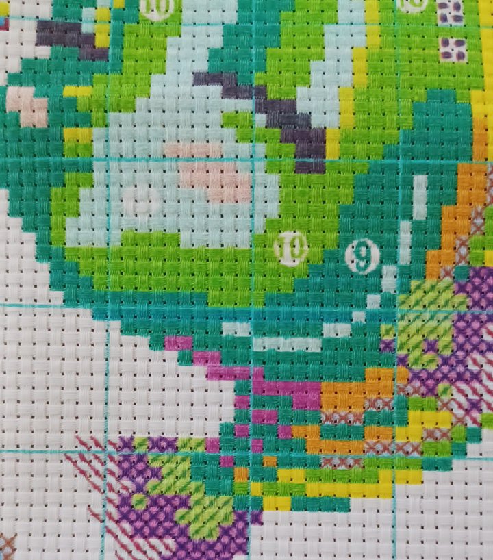 9ct Beaded Embroidery | Fish