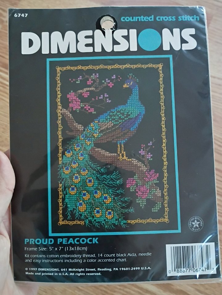 Dimensions 14ct Proud Peacock | Counted Cross-Stitch Embroidery Kit (Backstitch+)
