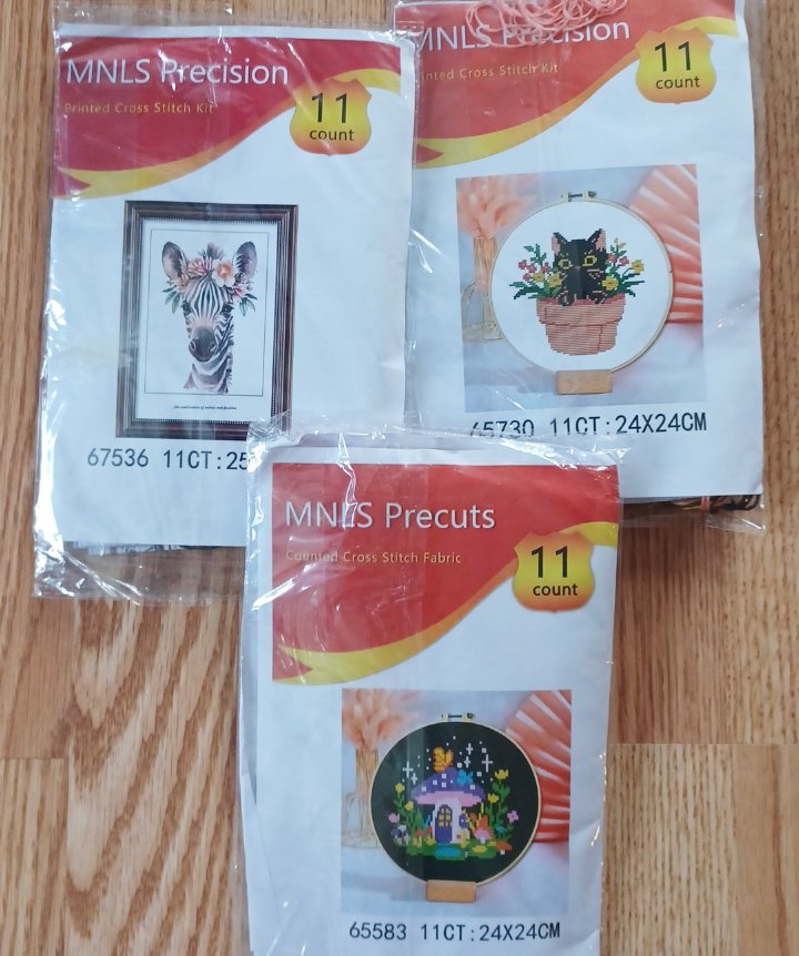 Small 11ct MNLS (mona lisa) Cross Stitch Kits