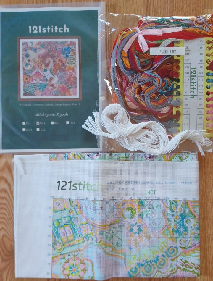 5 Stitch | Stamped Cross-Stitch Kit | Christmas Cookies